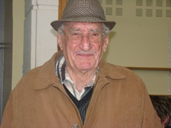 notre doyen 83 ans.JPG notre doyen 83 ans.JPG