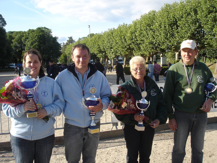 championnat doublettes mixte le 15 mai à Salbris