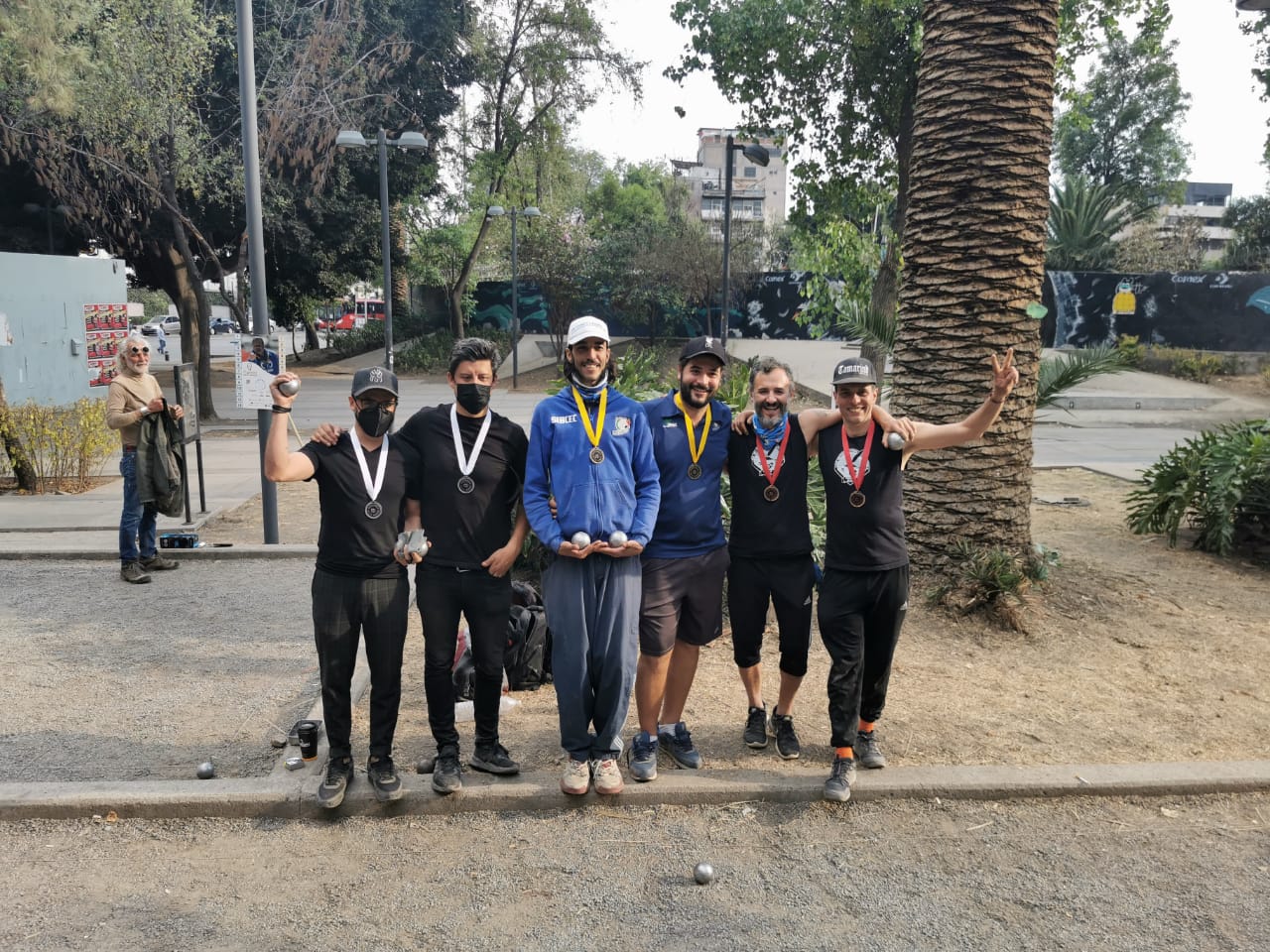 Buen torneo en CDMX, 12 equipos y mucha pétanque