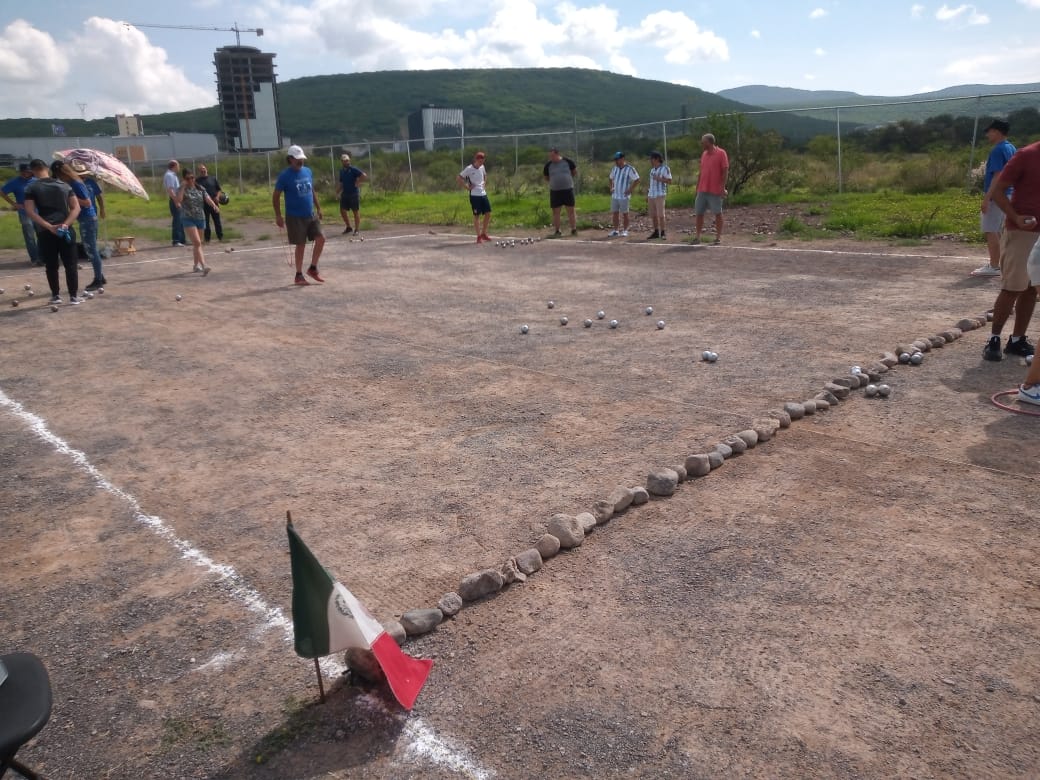 Tournoi à Querétaro, pour la fête national