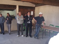 10-05-2009 La remise des prix, Jean-Pierre Merlin, Adjoint aux sports, Jean-Pierre Saez, Maire de Venelles, Lucien Laurin, président de la BV 028.jpg 10-05-2009 La remise des prix, Jean-Pierre Merlin, Adjoint aux sports, Jean-Pierre Saez, Maire de Venelles, Lucien Laurin, président de la BV 028.jpg