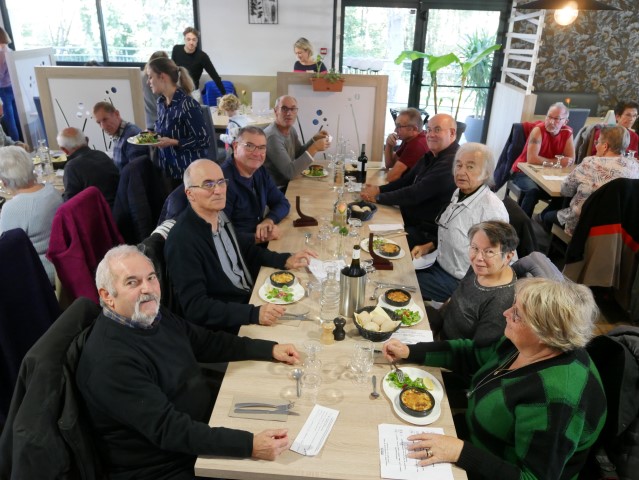 P1220187 (Small) P1220187 (Small)