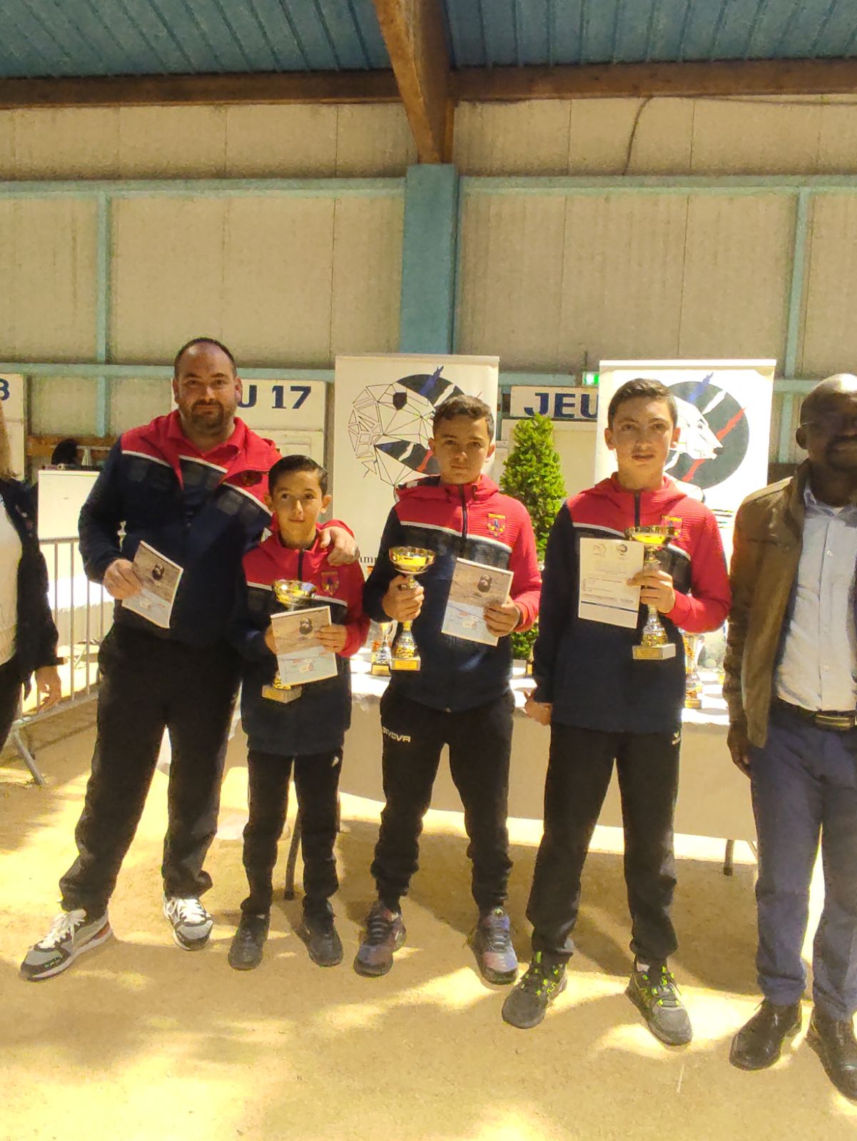 Vainqueur du national Cadet à DIJON .Sacha Jaquet, Lenny Merigaud,Malone Zauzere.bravo les petits  .félicitation au Coach