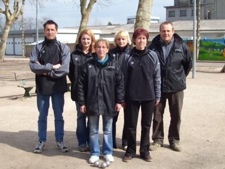 L'équipe féminine encadrée par Armand et Sébastien