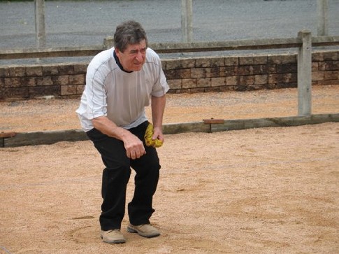 Pierre dans la désormais célèbre position de "chiken wings"