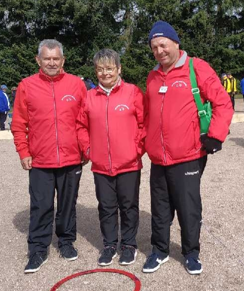 CHAMPIONNAT D'ALLIER TRIPLETTE VÉTÉRAN : MONIQUE, KÉKÉ ET CHRISTIAN S'INCLINENT EN 8èmes DE FINALE !