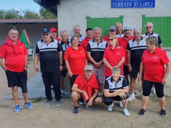 LES VÉTÉRANS (A) CORRIGENT YZEURE EN CHAMPIONNAT DES CLUBS ET SE QUALIFIENT POUR LA JOURNÉE FINALE DE CHAMPIONNAT DES CLUBS