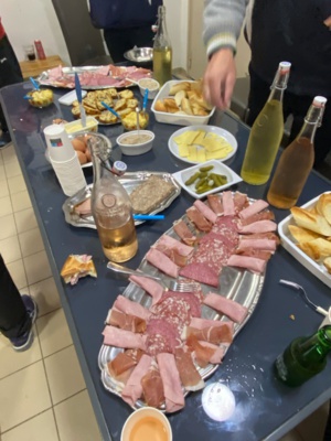 Royalle buffet offert par le club de Saint Pierre du Perray