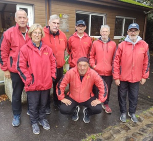 L'équipe SVCP 3 : Jean-Luc, Fabienne, Jean-Michel, Daniel, Richard (joueur et coach) et Christian. Accroupi : Vincent