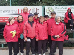 L'équipe SVCP : Nathalie, Marie-France, Fabienne, Aziz (coach), Valérie, Isabelle, Patricia, Marielle et Pascal