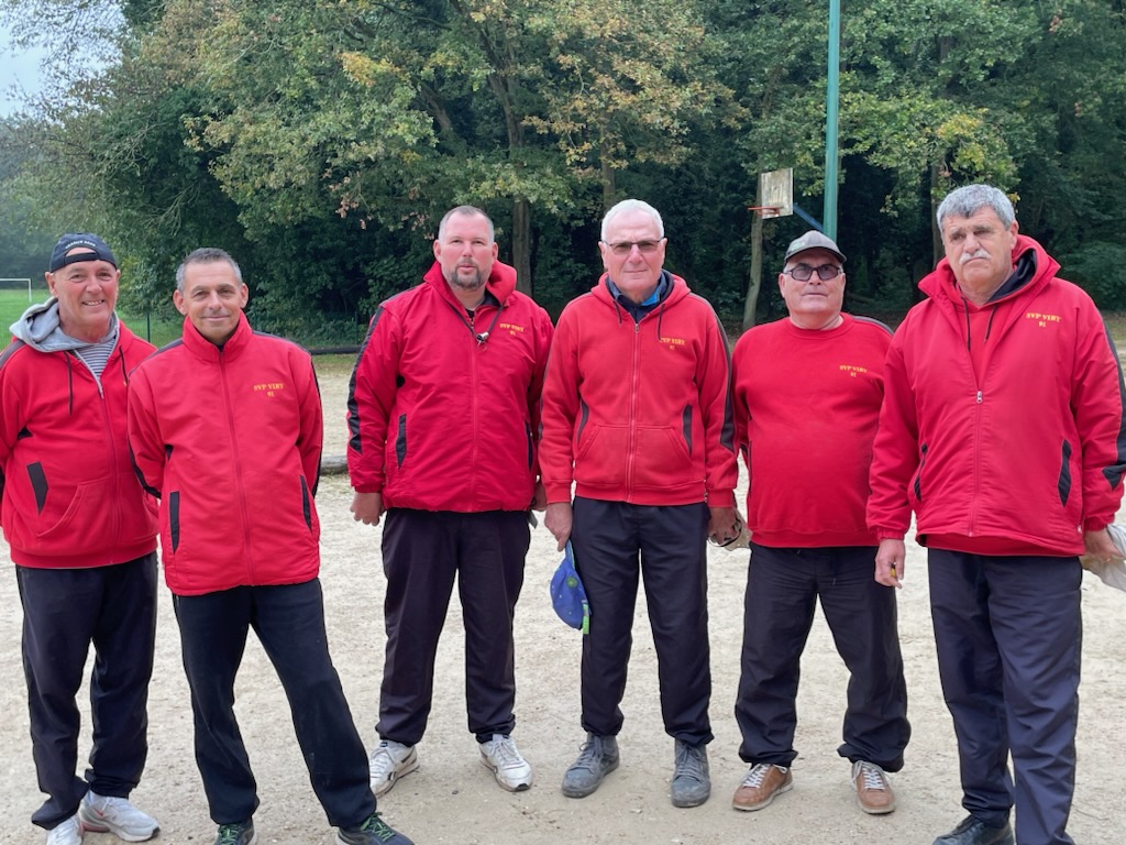 L'équipe SVCP 2 : Gilbert, David, Guillaume, Jean-Luc, Jean-Marc et René (joueur et coach)