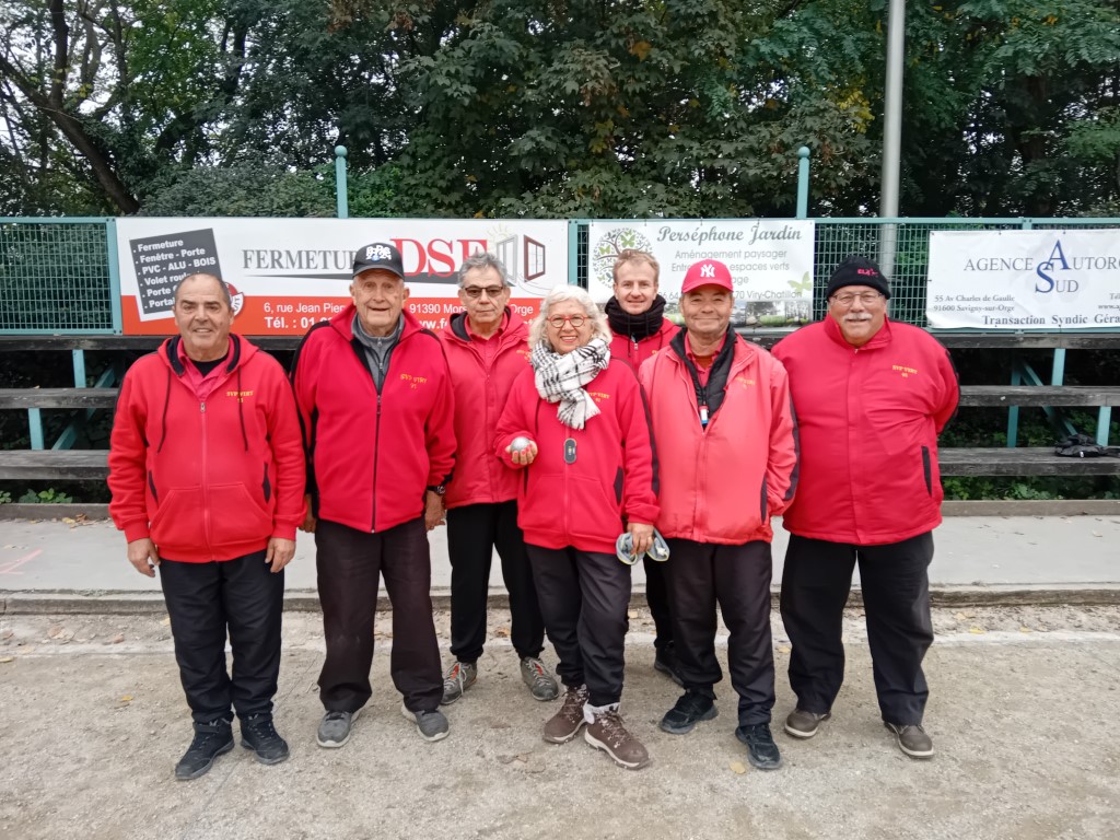 L'équipe SVCP 4 : José (joueur et coach), Étienne, Bruno, Linda, Marc, Giuseppe et Didier