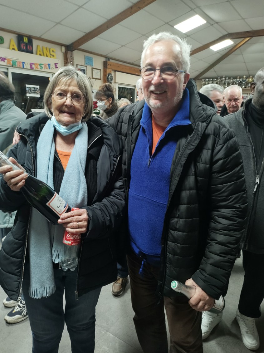 Les grands vainqueurs tout sourire : Claudine et René Louis