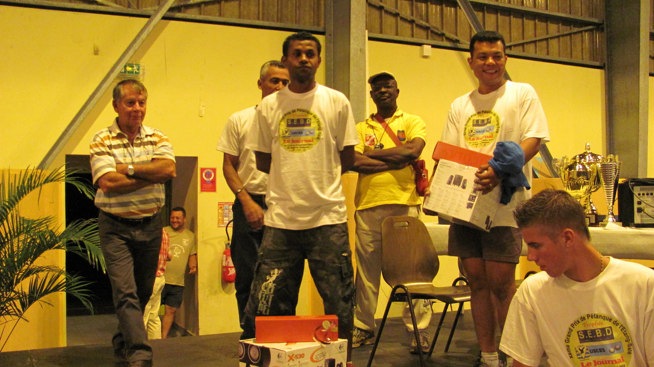 Remise de récompenses Remise de récompenses