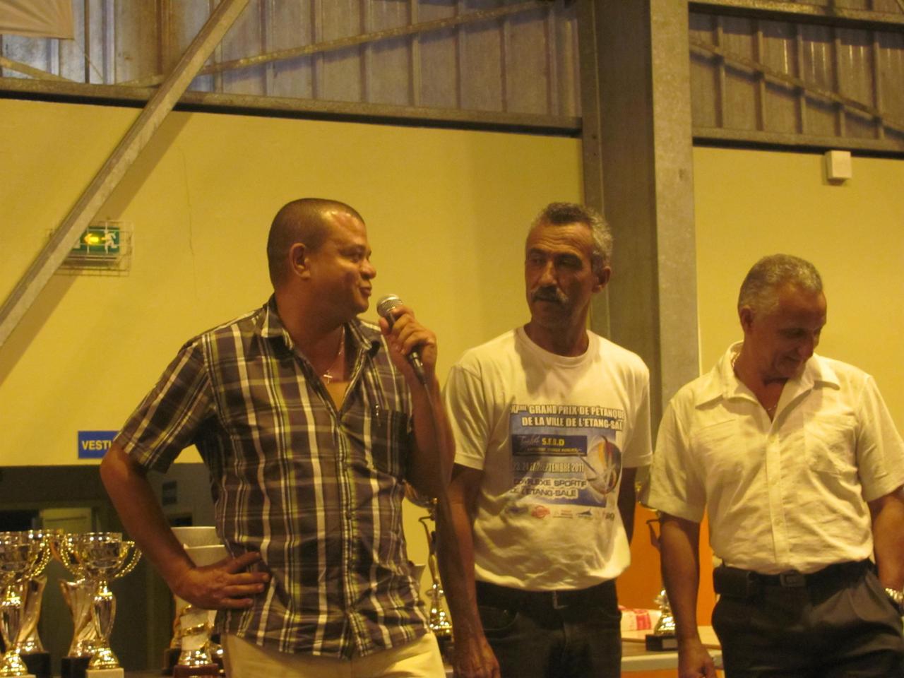 Discours de M; Douanier après la finale Discours de M; Douanier après la finale