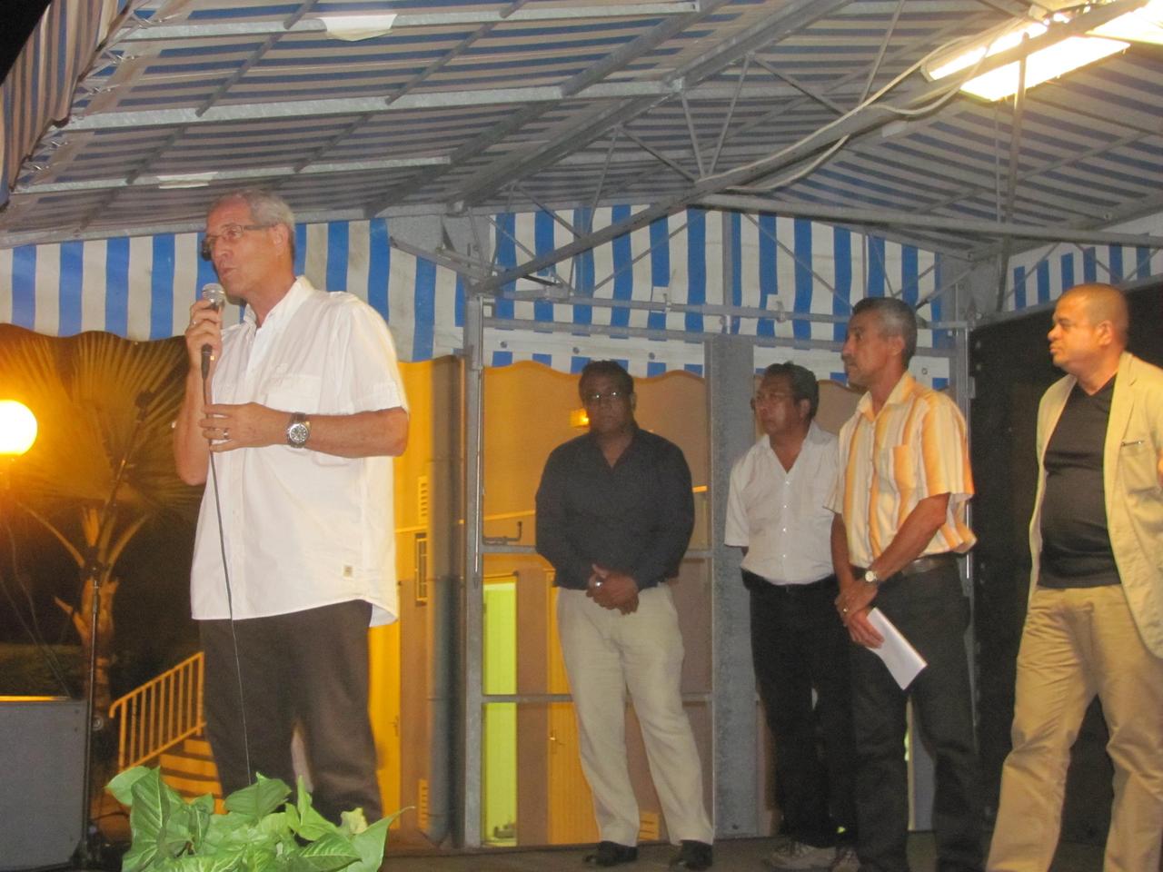 Discours de M. Lacouture maire de l'Etang-Salé Discours de M. Lacouture maire de l'Etang-Salé