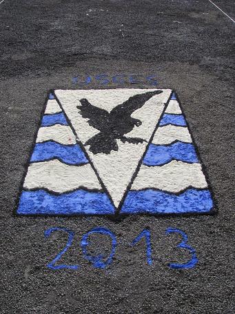 L'écusson de la ville dessiné sur le boulodrome L'écusson de la ville dessiné sur le boulodrome