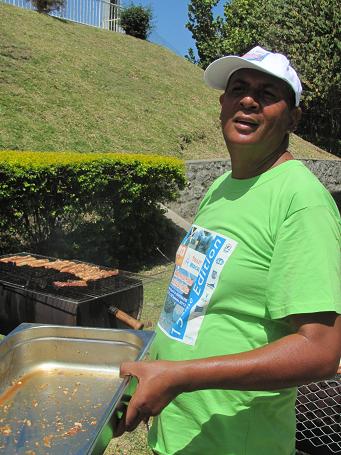 Franck a tout mangé, c'est pas sérieux! Franck a tout mangé, c'est pas sérieux!