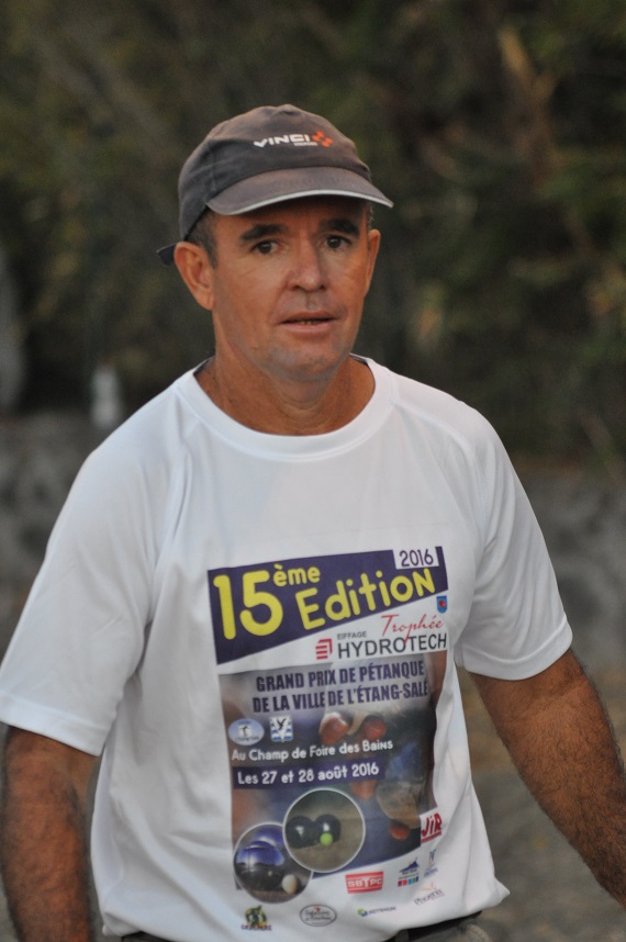 Joueur de l'USCES (Yannick) Joueur de l'USCES (Yannick)